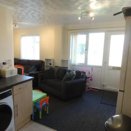 Image 3 - Launditch Crescent, Wimbotsham, PE38 9RB, United Kingdom - House for rent