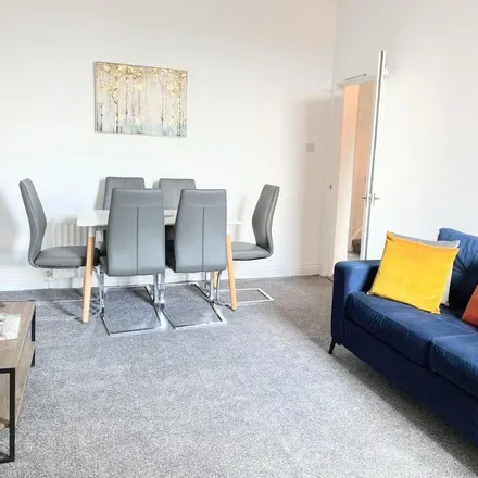 Image 2 - Deckham Terrace, Gateshead, NE8 3TT, United Kingdom - Room for rent