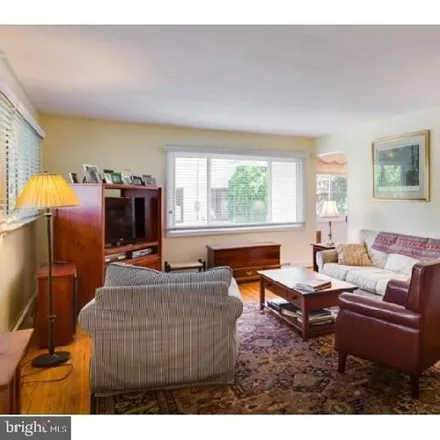 Image 5 - 326 Highland Avenue, West Moorestown, Moorestown Township, NJ 08057, USA - House for sale