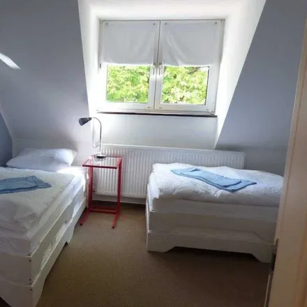 Rent this 4 bed apartment on Bauplanungsbüro H. Wolgast in Heinrich-Heine-Ring 78, 18435 Stralsund