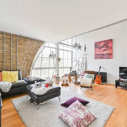 Rent this 2 bed apartment on Argyll Road in London, SE18 6LA
