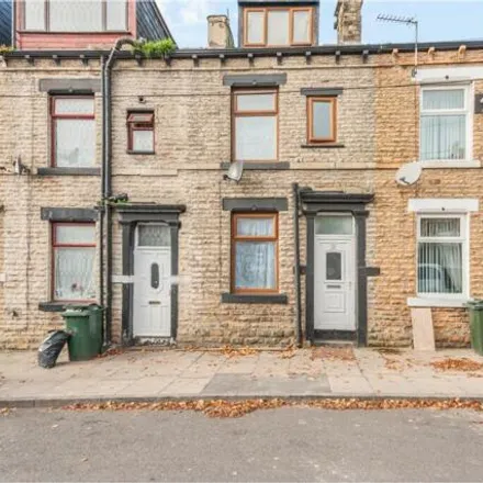 Buy this 3 bed townhouse on Greenhill Street in Bradford, BD3 8BG