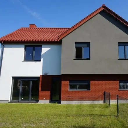 Buy this 5 bed house on Lotnicza 110 in 51-188 Szymanów, Poland