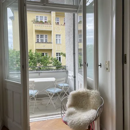 Image 2 - Kosmetikstudio, Stahlheimer Straße, 10439 Berlin, Germany - Apartment for rent