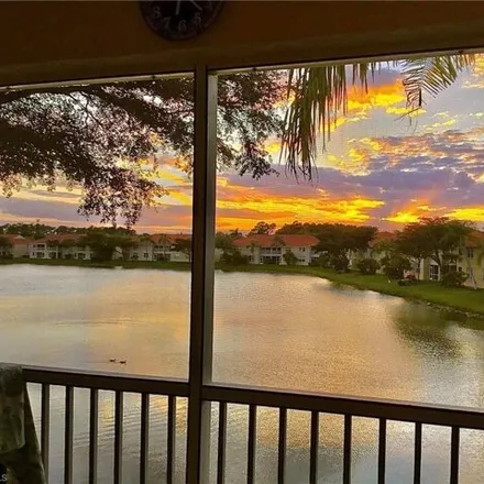 Buy this 2 bed condo on 6325 Huntington Lakes Circle in Collier County, FL 34119