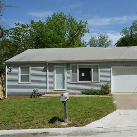 Buy this 3 bed house on 1914 Southeast 20th Street in Topeka, KS 66607
