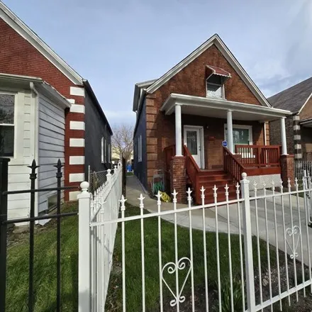 Buy this 6 bed house on 905 North Keystone Avenue in Chicago, IL 60651