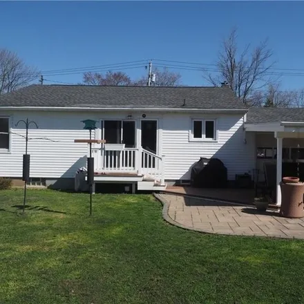 Image 3 - 29 Newton Street, City of Dunkirk, NY 14048, USA - House for sale