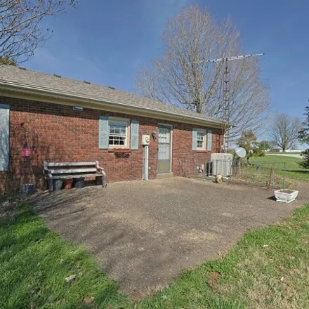 Image 4 - 1733 Miller Pike, Marion County, KY 40033, USA - House for sale