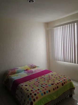 Rent this 3 bed house on Calle Maravillas in Delegación Epigmenio González, 76146