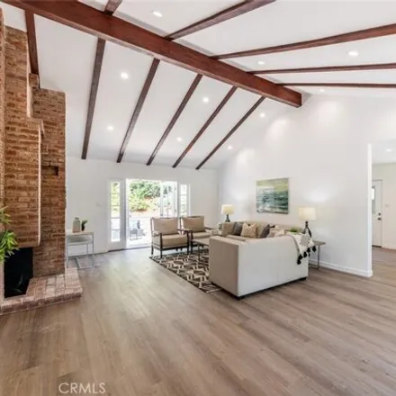 Image 7 - 4189 Sumac Drive, Los Angeles, CA 91403, USA - House for sale