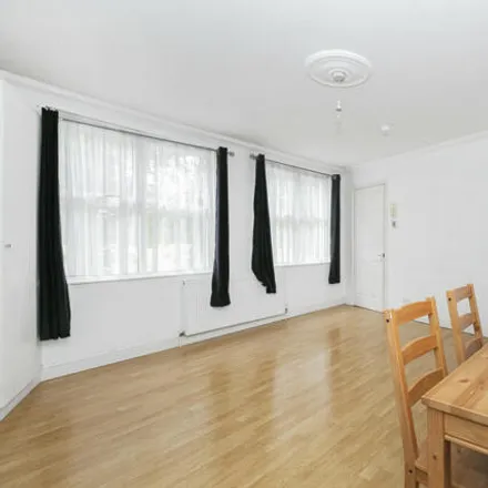 Image 7 - Wrythe Lane, London, SM5 2RA, United Kingdom - Apartment for sale