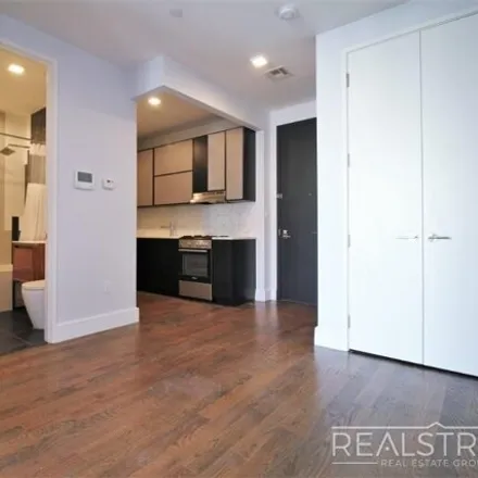 Image 2 - 100 Himrod St Apt 4R, Brooklyn, New York, 11221 - House for rent