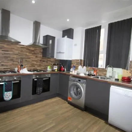 Rent this 7 bed apartment on 144 Commonside in Sheffield, S10 1GD