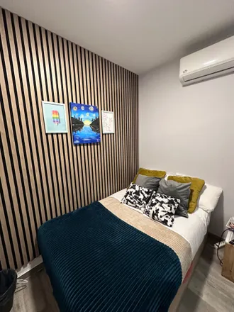 Rent this 1 bed room on Paseo de Santa María de la Cabeza in 132, 28019 Madrid