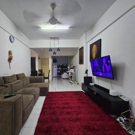 Rent this 3 bed apartment on Jalan 3/48A in Sentul, 51000 Kuala Lumpur