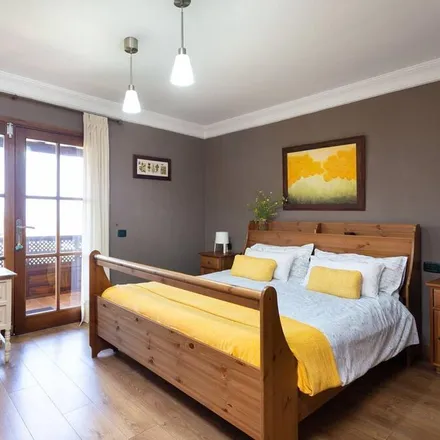 Rent this 3 bed apartment on 38390 Santa Úrsula