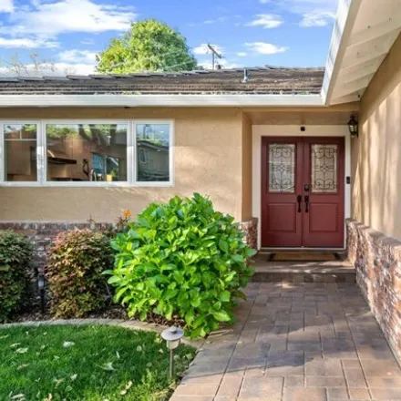 Image 3 - 622 Fairmont Avenue, Mountain View, CA 94041, USA - House for sale