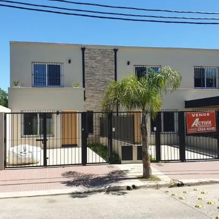 Buy this 2 bed house on Carlos Pellegrini in Partido de San Fernando, B1644 CTQ Victoria