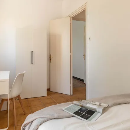 Image 2 - Carrer de Mallorca, 641, 08026 Barcelona, Spain - Room for rent