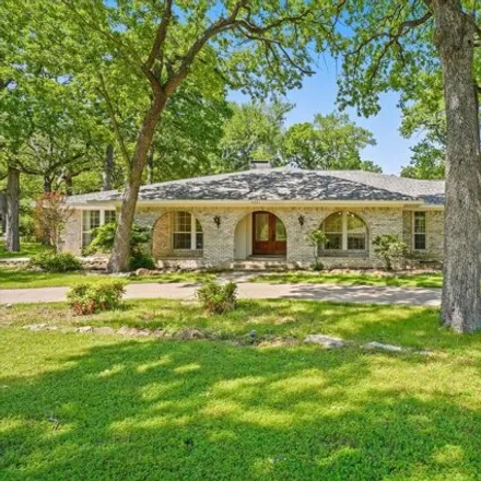 Image 3 - 2367 Cypress Drive, Grand Prairie, TX 75050, USA - House for sale