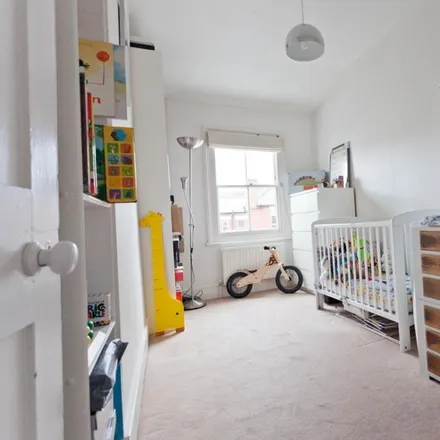 Image 5 - North View Road, London, N8 7LR, United Kingdom - Apartment for rent