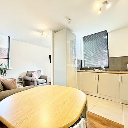 Image 6 - Jobcentre Plus, Bromham Road, Bedford, MK40 2JU, United Kingdom - Apartment for rent
