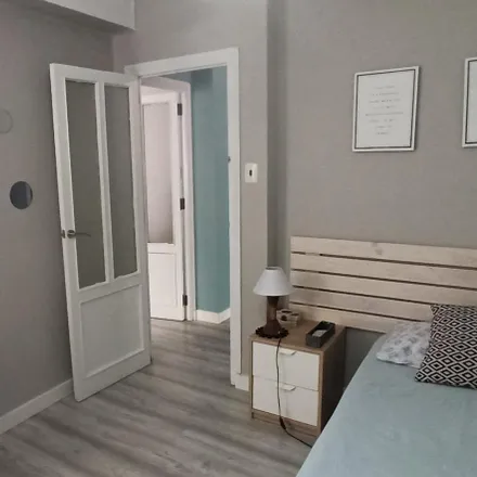 Rent this 3 bed room on Carrer del Marí Blas de Lezo in 30, 46011 Valencia