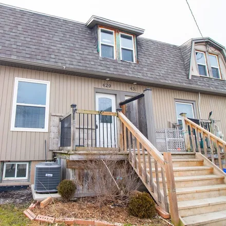 Rent this 1 bed apartment on 428 McAlpine Avenue in Welland, ON L3B 3X8