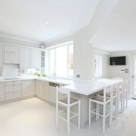 Image 3 - 9 Wilton Place, London, SW1X 7RL, United Kingdom - Apartment for rent