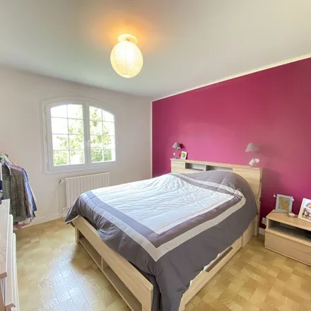 Rent this 5 bed apartment on 6 Avenue d'Alsace in 40280 Benquet, France