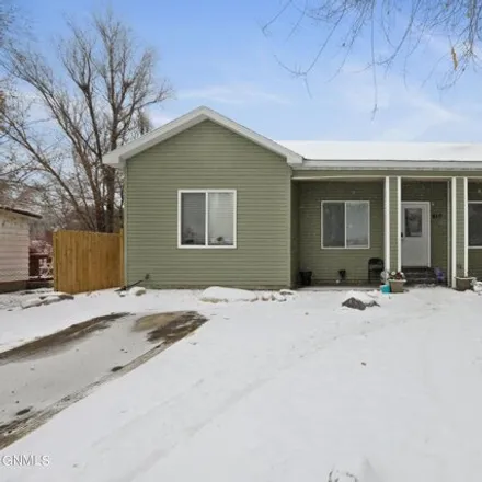 Buy this 5 bed house on 830 6th Street West in Williston, ND 58801