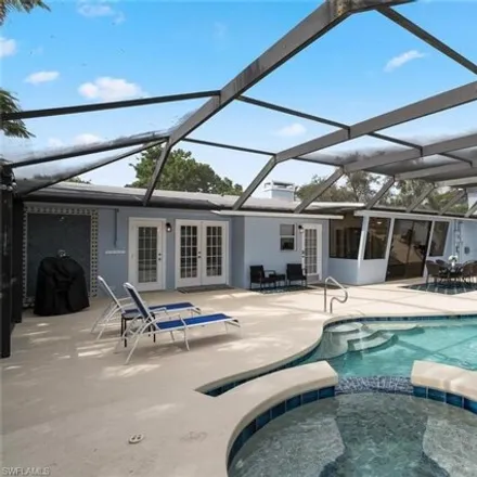 Image 5 - 735 7th Avenue North, Naples, FL 34102, USA - House for rent