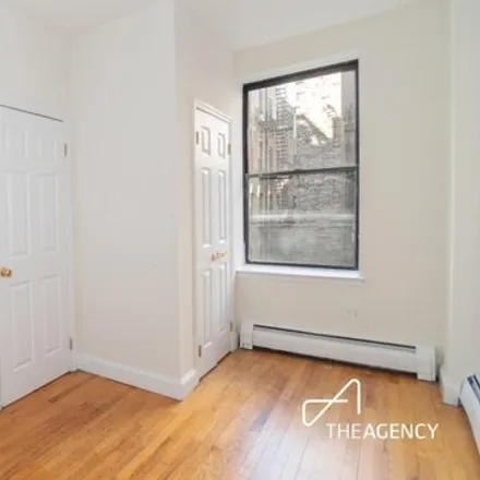 Image 6 - 231-241 East 13th Street, New York, NY 10003, USA - House for rent