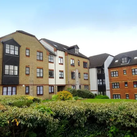 Rent this 1 bed apartment on The Ridings in Luton, LU3 1BY