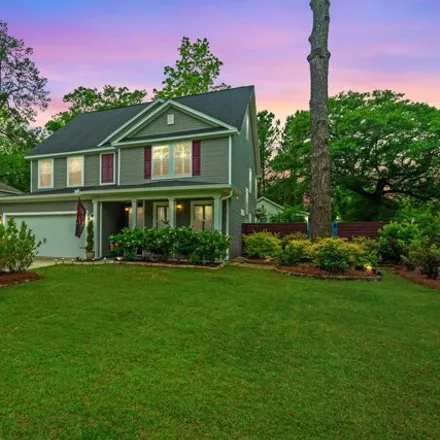 Buy this 6 bed house on 688 West 2nd North Street in Summerville, SC 29483