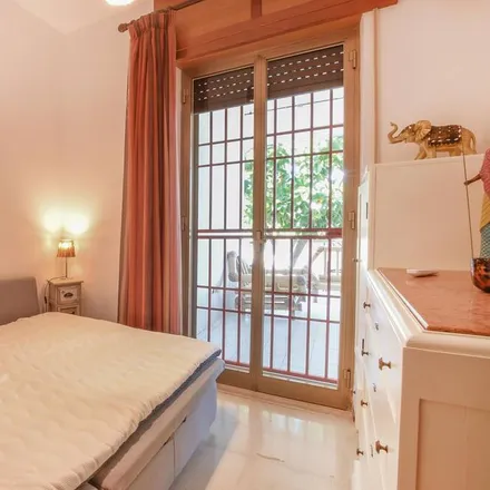 Rent this 5 bed house on Strada Demaniale Marina di Modica-Pisciotto in 97010 Modica RG, Italy
