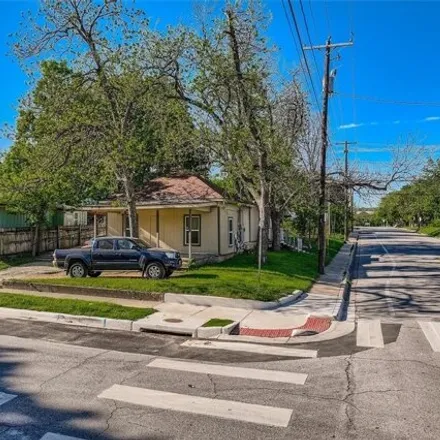 Image 1 - 1901 Haskell Street, Austin, TX 78702, USA - House for sale