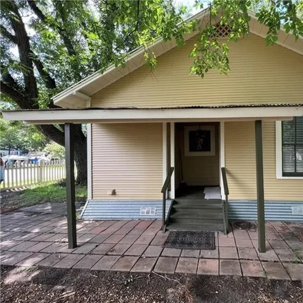 Rent this 1 bed house on 455 S Washington Ave in New Braunfels, Texas