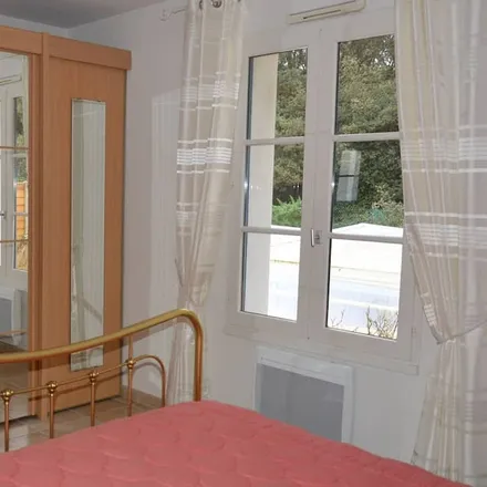 Rent this 2 bed house on Saint-Jean-de-Monts in 33 Rue de la Plage, 85160 Saint-Jean-de-Monts