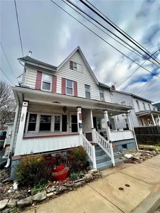 Rent this 3 bed house on 619 Pen Argyl Street in Pen Argyl, Northampton County