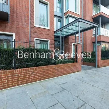 Image 9 - Bechtel House, 245 Hammersmith Road, London, W6 7DN, United Kingdom - Apartment for rent