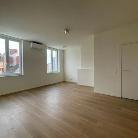 Rent this 1 bed apartment on De Meyer in Zuidstationstraat 9, 9000 Ghent