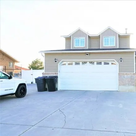 Rent this 5 bed house on 660 South 700 West Street in Payson, UT 84651