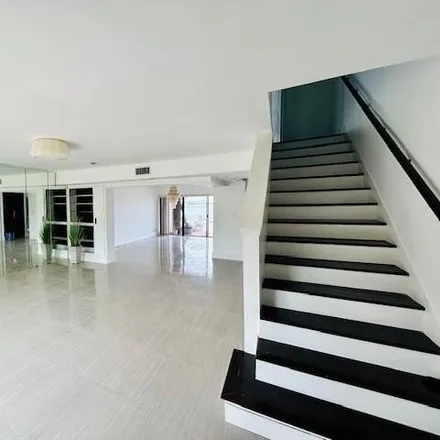 Image 6 - 2799 Northeast 164th Street, North Miami Beach, FL 33160, USA - Townhouse for sale