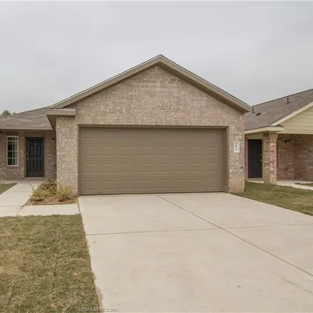 Rent this 3 bed house on 2300 Forest Circle in Bryan, TX 77803