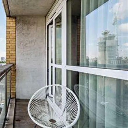 Image 1 - Eaton House, 39 Westferry Circus, Canary Wharf, London, E14 8RN, United Kingdom - Apartment for rent