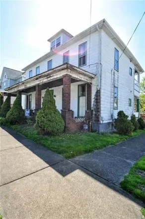 Image 3 - 652 Vine Street, Connellsville, PA 15425, USA - House for sale