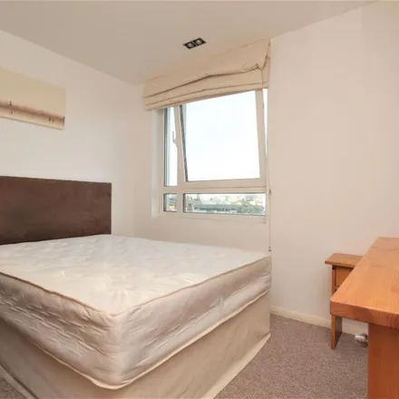 Image 7 - 5 Limeharbour, Cubitt Town, London, E14 9RH, United Kingdom - Apartment for rent