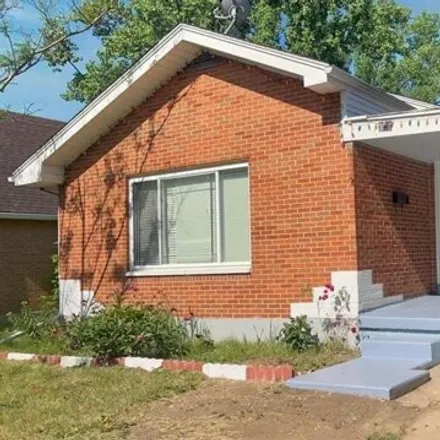 Buy this 3 bed house on 321 N Cherrywood Ave in Dayton, Ohio
